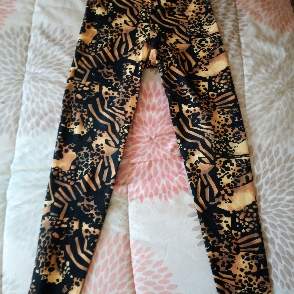 Jazzy Animal Print Leggings Size Med